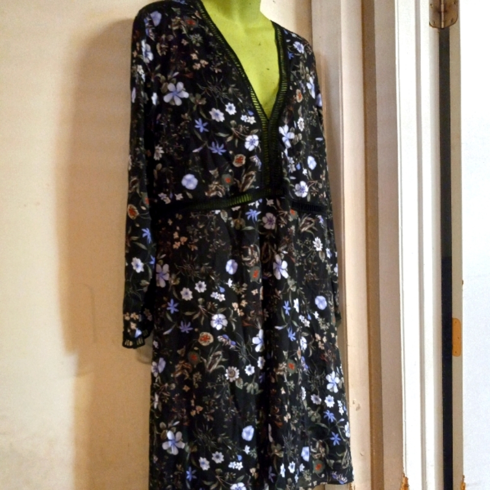 NWT / BOOHOO navy floral long sleeve boho mini dress